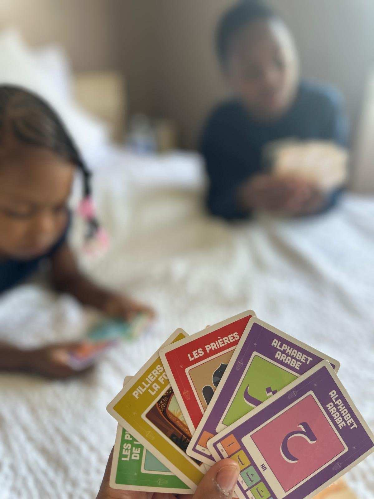 Jeu éducatif musulman familial pour enfants avec apprentissage de l'islam et piliers islamiques
